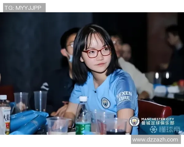 足球女球迷因偶像失利泪洒赛场情绪崩溃画面曝光引发广泛关注 足球女球迷因偶像失利泪洒赛场情绪崩溃画面曝光引发广泛关注